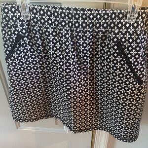 T by Talbots Stylish Navy Blue and White Patterned Women's Skort M
